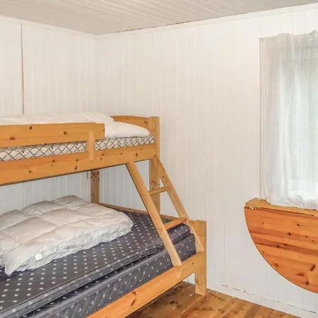 Beautiful In Vallavik With Kitchen Bu