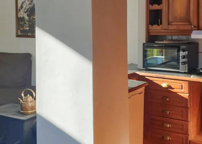 2 Bedroom Cozy In Vallavik Hébergement de vacances Bu