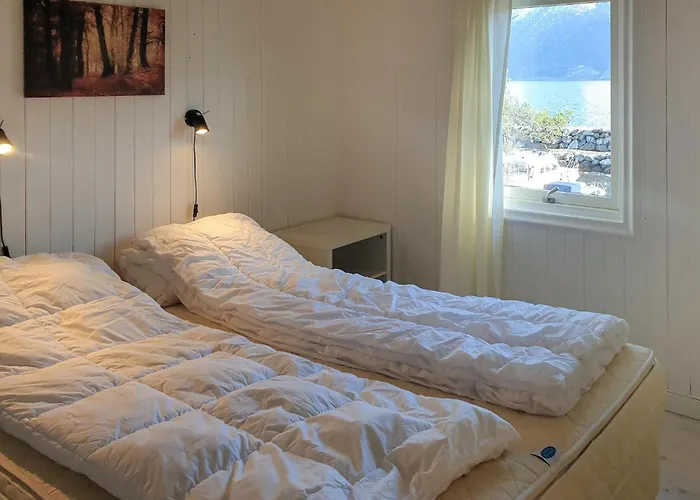 2 Bedroom Cozy In Vallavik Hébergement de vacances