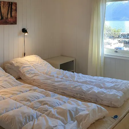 2 Bedroom Cozy In Vallavik Nyaraló